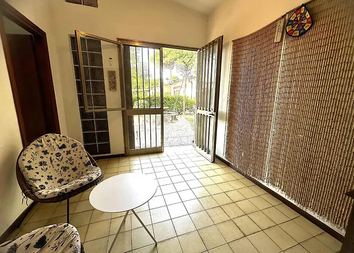 Near In 54700 Apartment